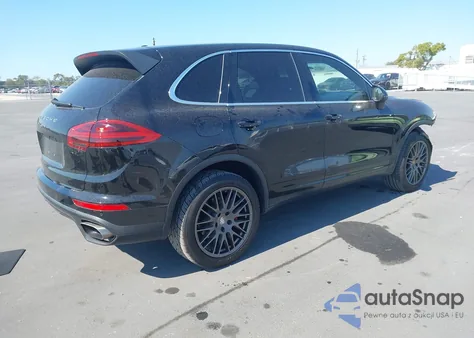2016 Porsche Cayenne z USA, uszkodzony, nr VIN WP1AA2A28GLA03863